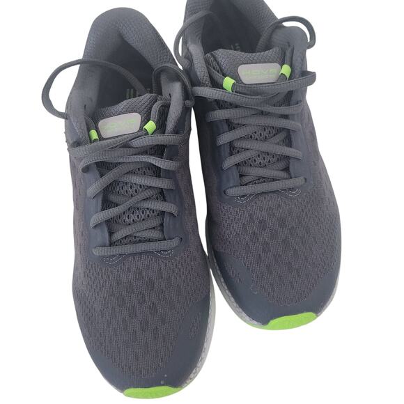 7 youth New Under Armour Grey tennis shoes - Picture 3 of 8